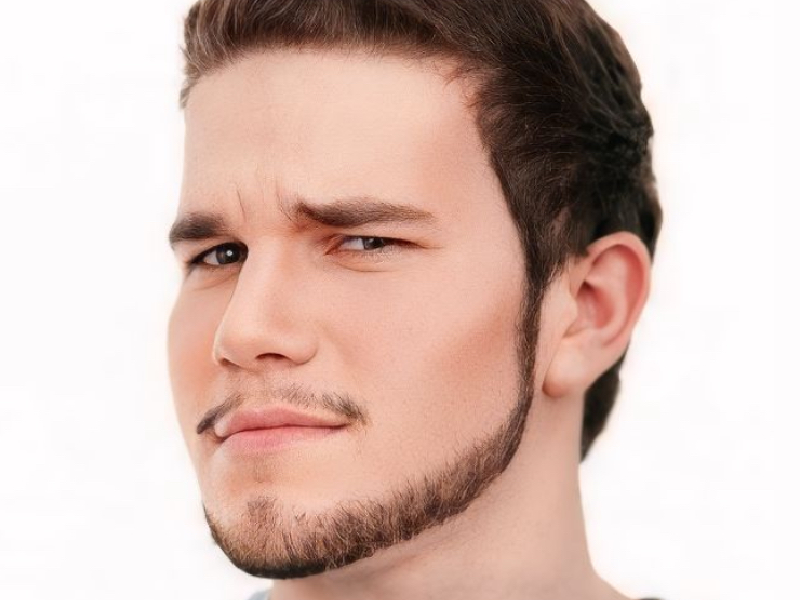 homem com o tipo de barba faixa no queixo