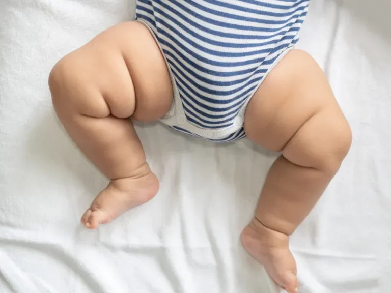 pernas bebé